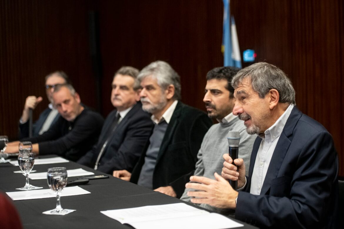 Salvarezza anticipó que en septiembre se inaugurará la primera planta de baterías de litio
