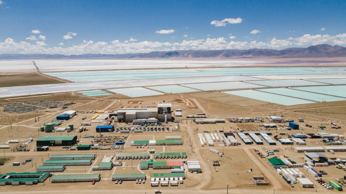 Un informe del JP Morgan ubica a Argentina superando en producción de litio a Chile