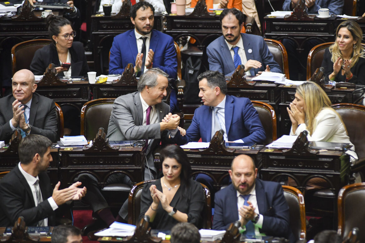 Ley de Bases: Diputados aprobó la desregulación del mercado de hidrocarburos